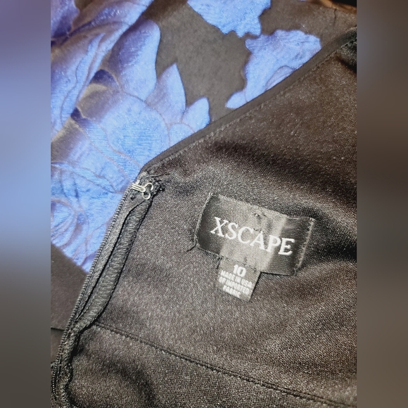 Xscape Dress. - Picture 5 of 5